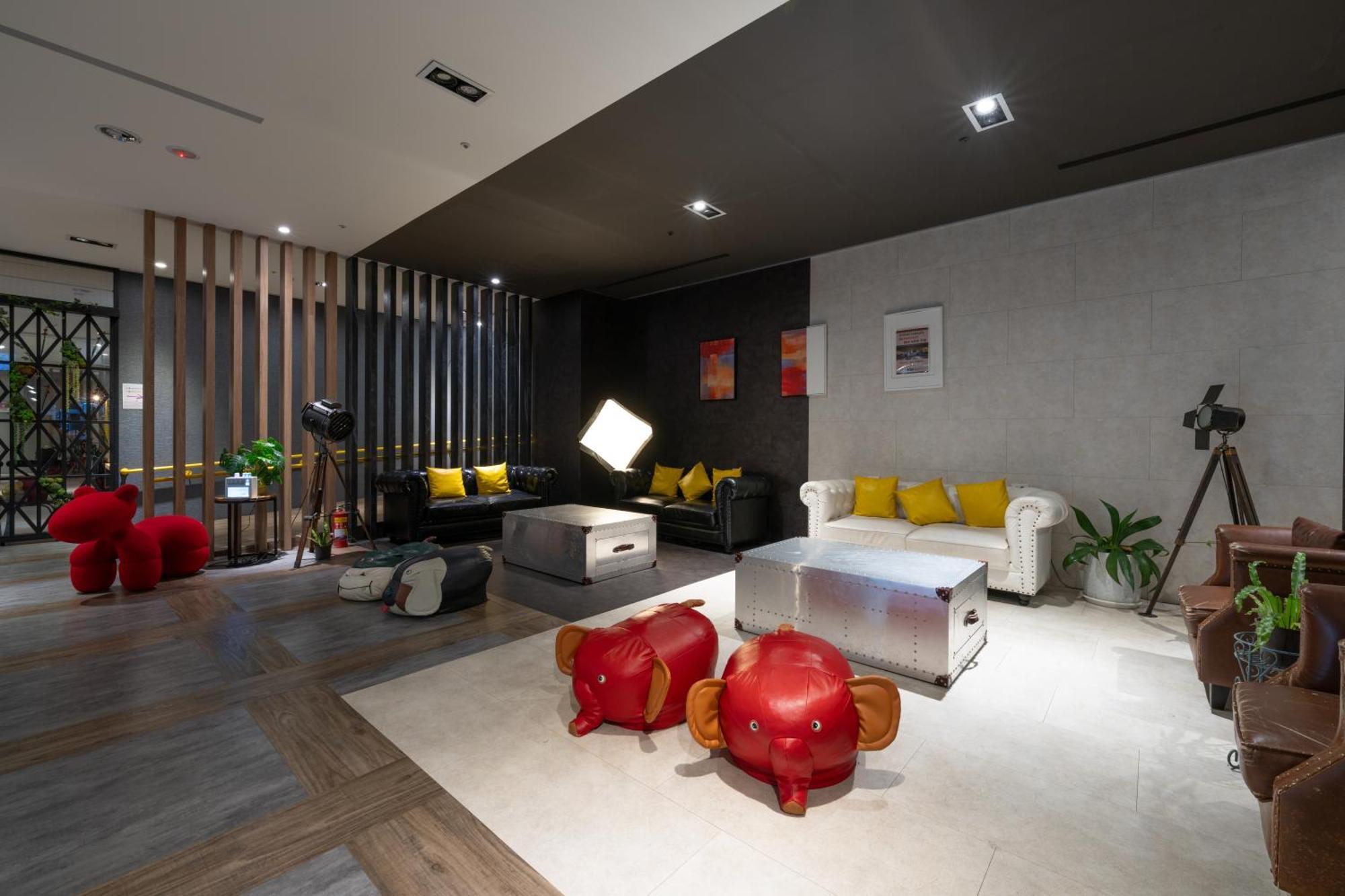 Ningcui Business Hotel Taichung Exterior foto