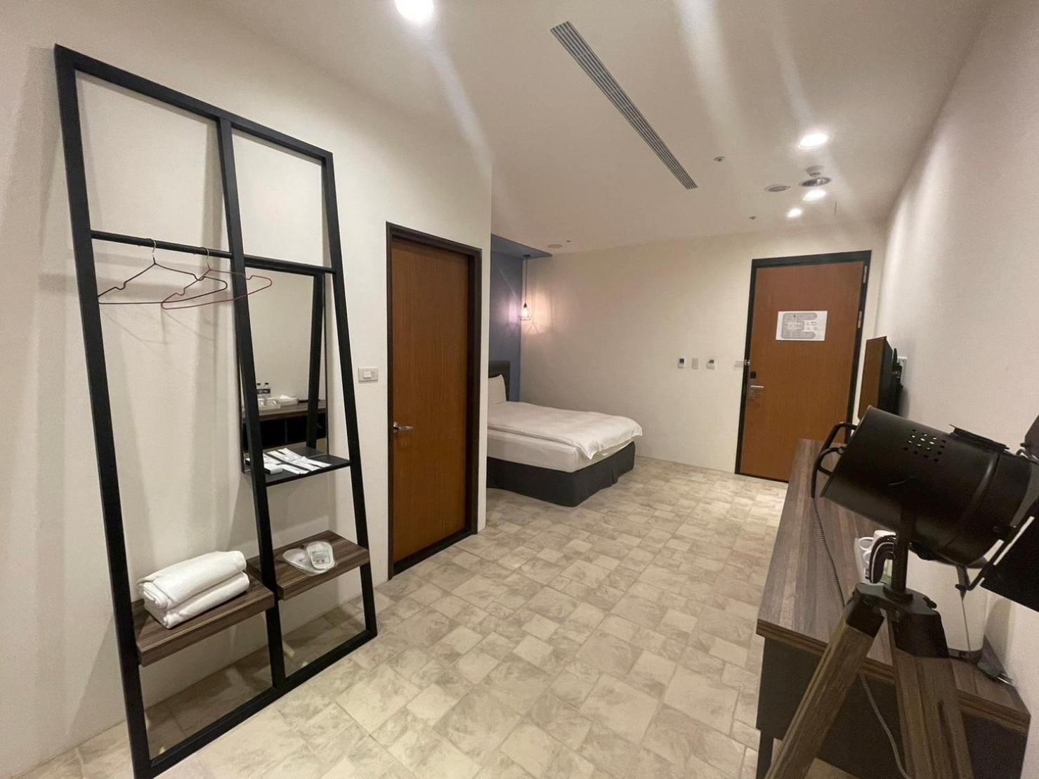 Ningcui Business Hotel Taichung Zimmer foto